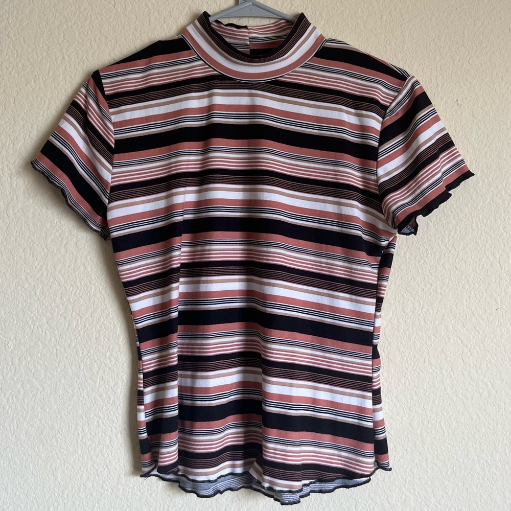 Rue 21 turtleneck striped T-Shirt